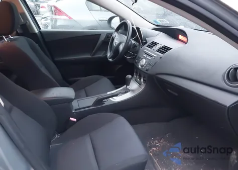 2011 Mazda Mazda3 I Sport из США, поврежденный, VIN JM1BL1UGXB1441970